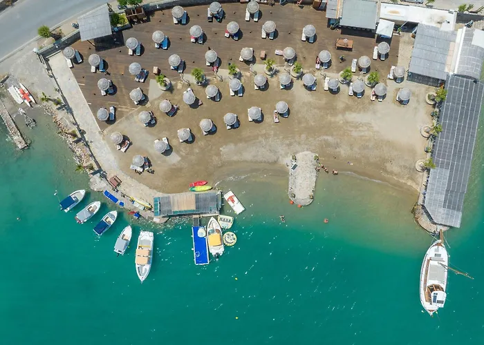 Royal Marmin Bay Boutique & Art Hotel (Adults Only)